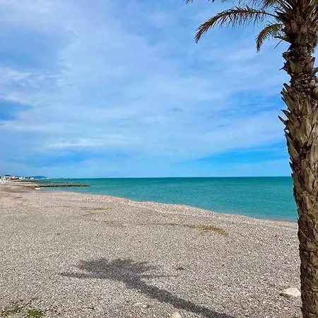 Con Piscina Padel Y Vistas Al Mar